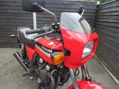 Kawasaki GPZ550-D1