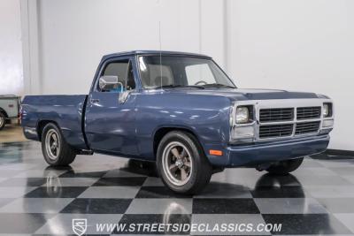 1989 Dodge D150 Hemi Restomod