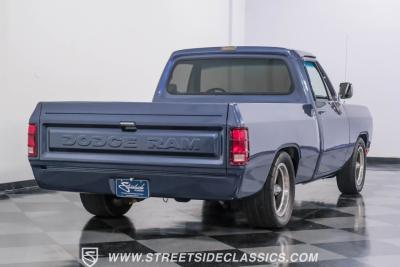 1989 Dodge D150 Hemi Restomod