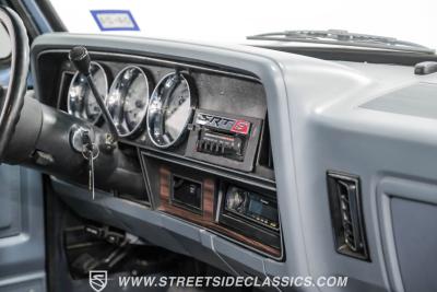 1989 Dodge D150 Hemi Restomod