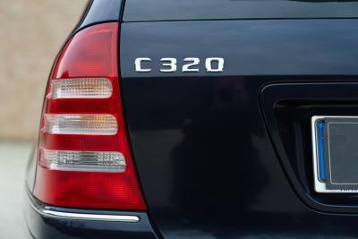 2001 Mercedes - Benz C 320