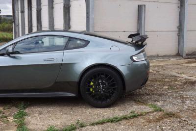 2017 Aston Martin VANTAGE AMR