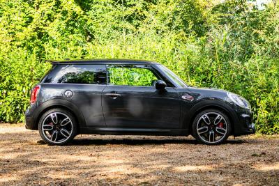 2017 BMW MINI JCW 6 SPEED TIPTRONIC