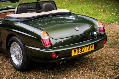 1995 MG RV8