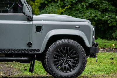 2011 Land Rover DEFENDER 110 V8