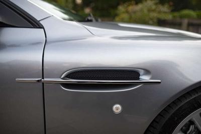 2003 Aston Martin V12 VANQUISH