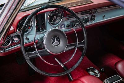 1966 Mercedes - Benz 230SL