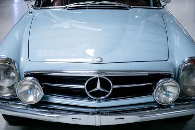 1966 Mercedes - Benz 230SL