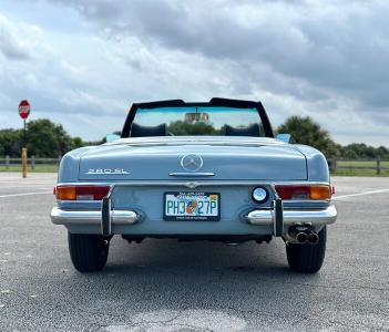 1971 Mercedes - Benz 200-Series