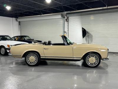 1968 Mercedes - Benz 280SL