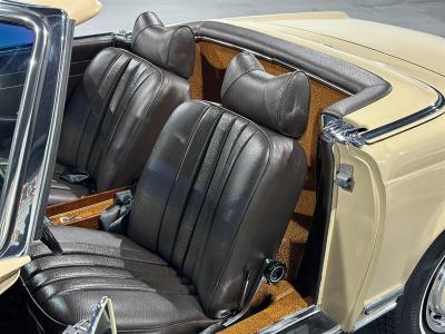 1968 Mercedes - Benz 280SL