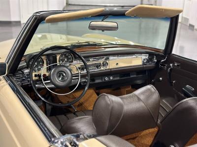 1968 Mercedes - Benz 280SL