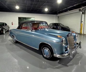 1958 Mercedes - Benz 220S