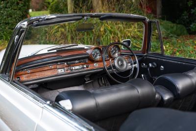 1967 Mercedes - Benz 250SE Cabriolet