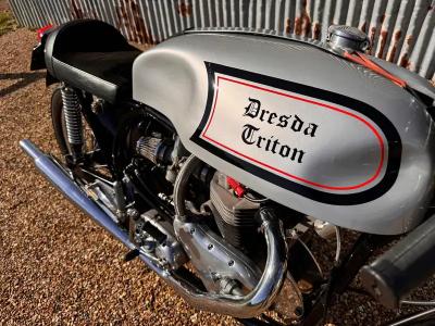 1962 DRESDA TRITON