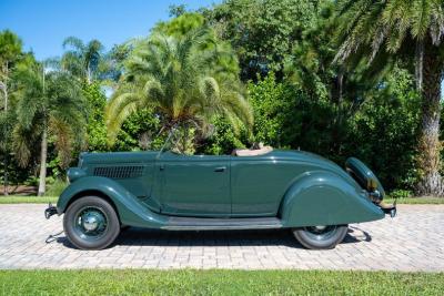 1935 Ford Model 48 De Luxe Roadster