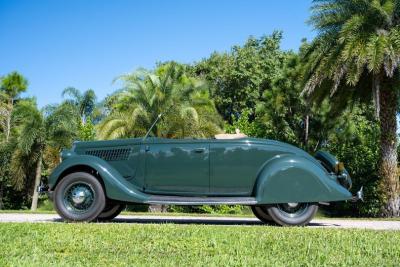 1935 Ford Model 48 De Luxe Roadster