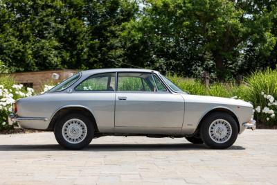 1974 Alfa Romeo GT 2000 VELOCE