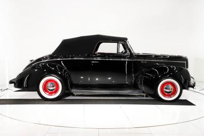 1940 Ford Deluxe