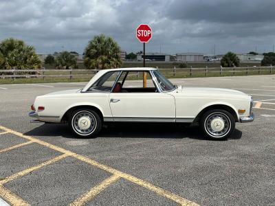 1968 Mercedes - Benz 200-Series