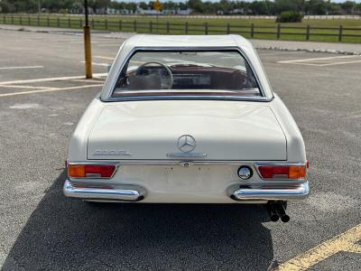 1968 Mercedes - Benz 200-Series