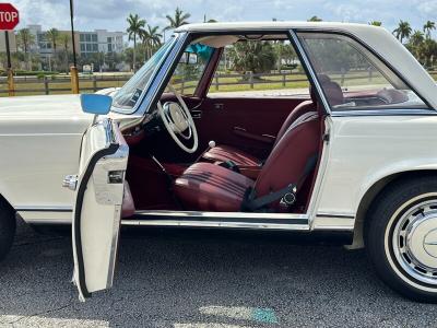 1968 Mercedes - Benz 200-Series