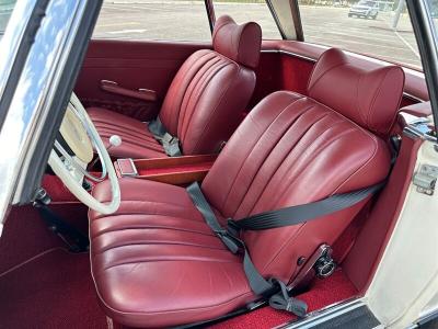 1968 Mercedes - Benz 200-Series