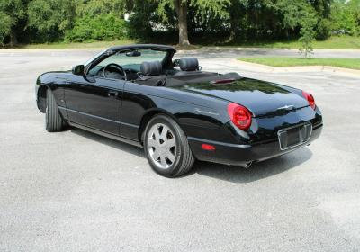 2003 Ford Thunderbird