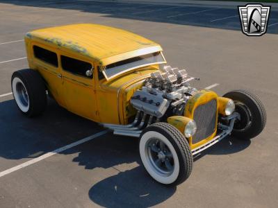 1931 Ford Hi-Boy Sedan