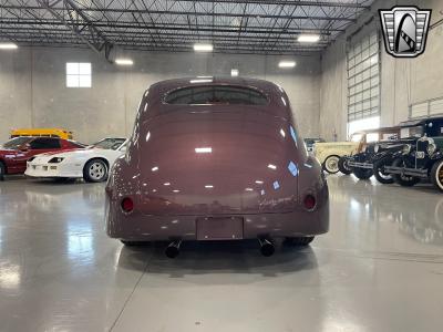 1947 Ford Deluxe / Super Deluxe