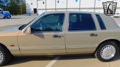 1996 Lincoln Town Car