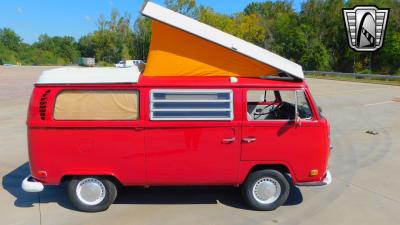 1971 Volkswagen Camper Bus