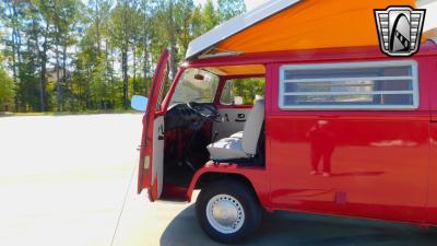 1971 Volkswagen Camper Bus