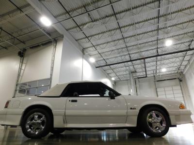 1990 Ford Mustang