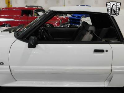 1990 Ford Mustang