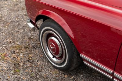 1966 Mercedes - Benz 230 SL Pagoda