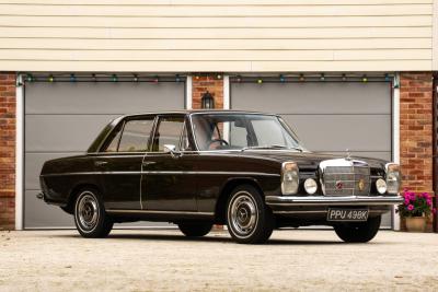 1971 Mercedes - Benz 220 / 8