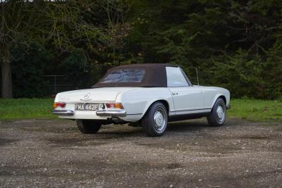 1968 Mercedes - Benz 280 SL Pagoda