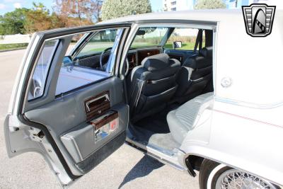 1990 Cadillac Brougham