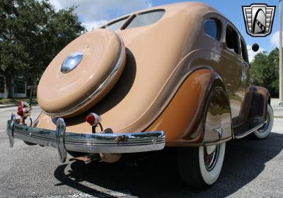 1935 DeSoto Airflow