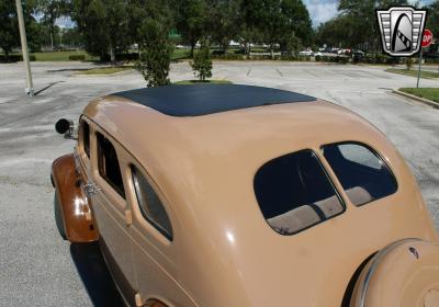 1935 DeSoto Airflow