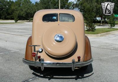 1935 DeSoto Airflow