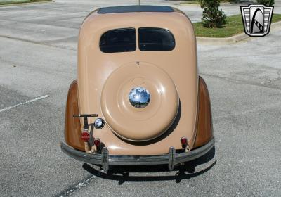 1935 DeSoto Airflow