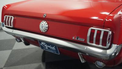 1965 Ford Mustang 2+2 Fastback Restomod