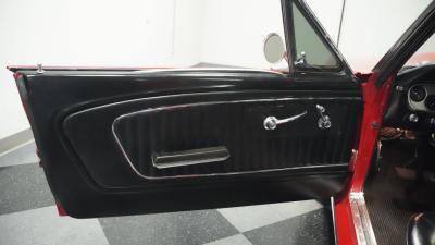 1965 Ford Mustang 2+2 Fastback Restomod