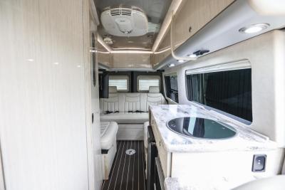 2014 Mercedes - Benz Airstream Interstate