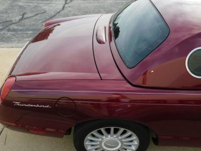 2004 Ford Thunderbird