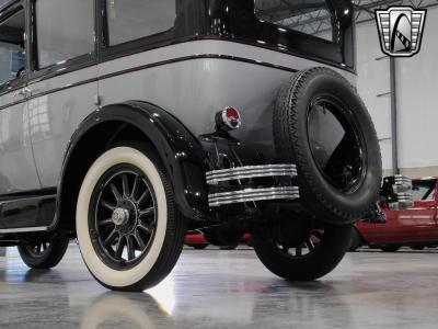 1928 Studebaker Dictator