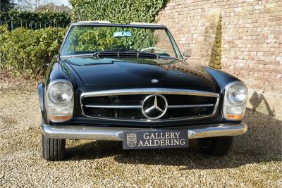 1966 Mercedes - Benz SL 230 Pagode