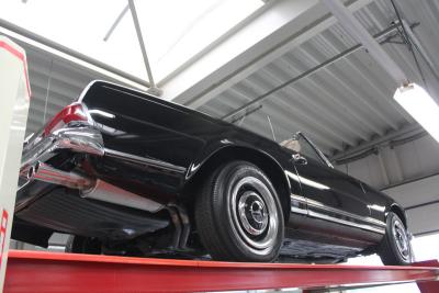 1966 Mercedes - Benz SL 230 Pagode